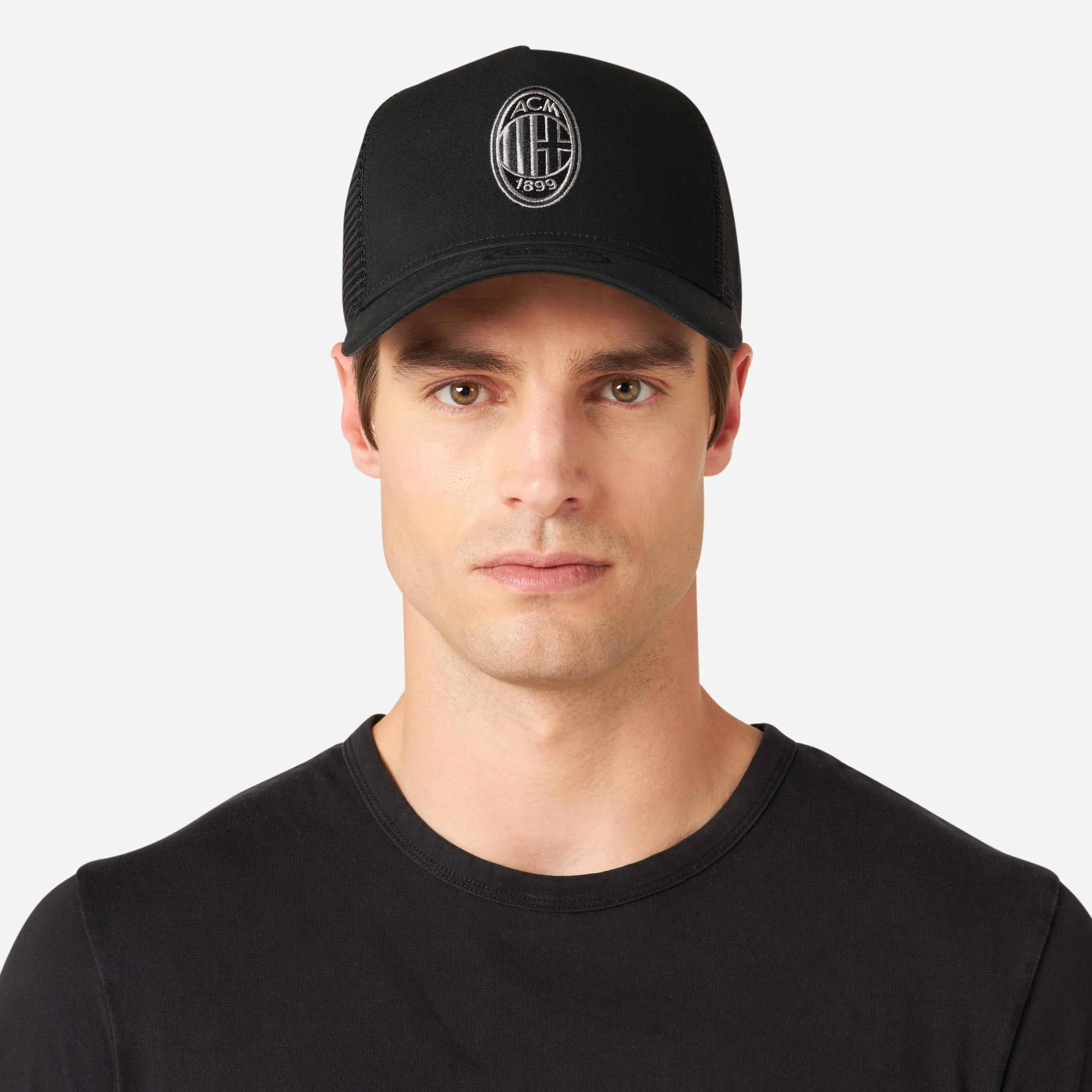 CAPPELLINO TRUCKER NEW ERA X AC MILAN CON LOGO