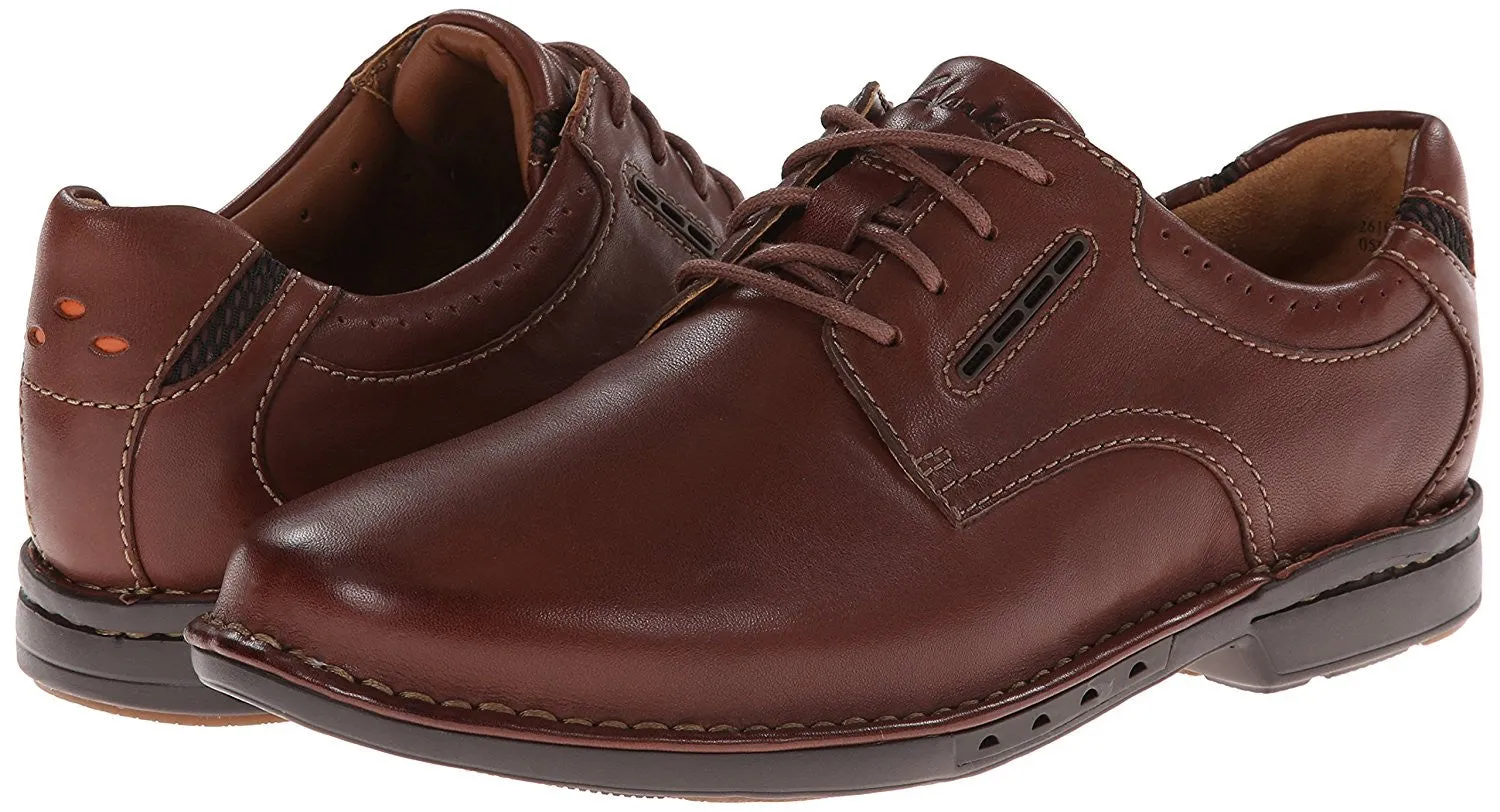 Clarks Men's Un Corner Plain Oxford Shoe