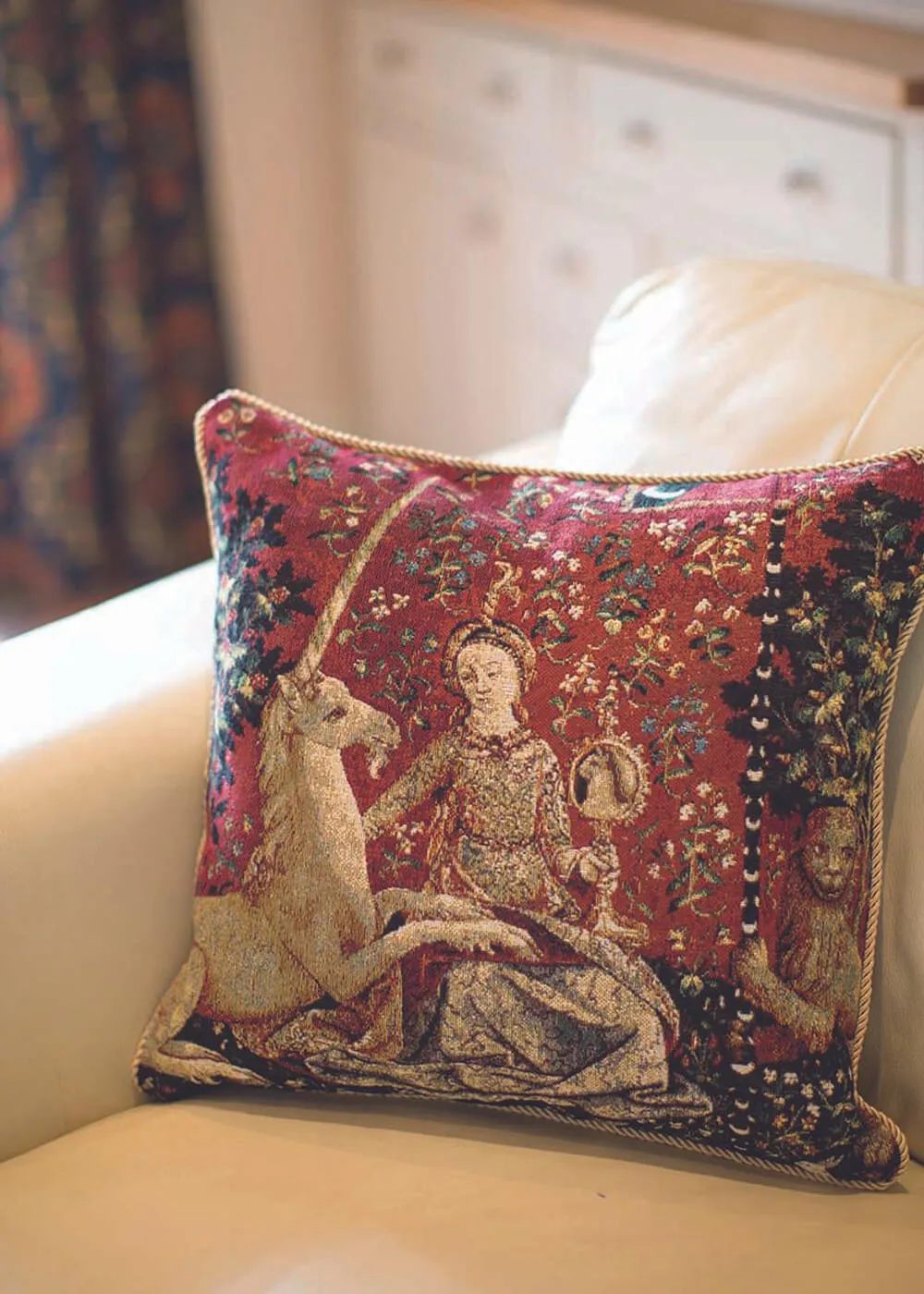 Tapestry Bags Lady & Unicorn Sense of Sight Cushion Cover